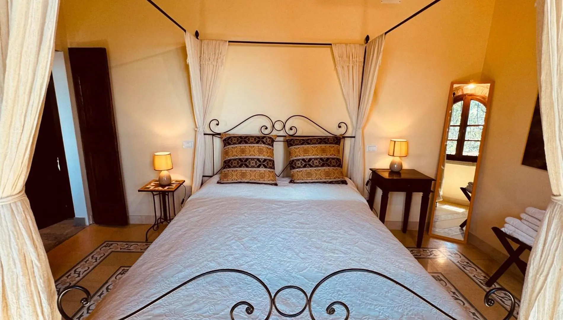 La Villa Arte Del Lupo-Two Birds Castelluccio  Holiday home